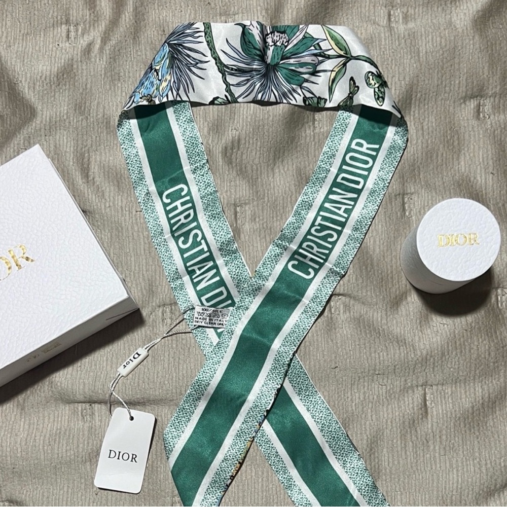 NWT Full Inclusion Dior Butterfly & Floral Silk Scarf Green & White